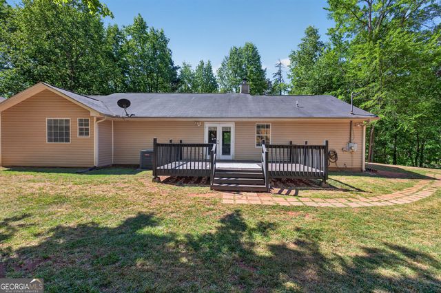 386 Ridgewood Drive, Pendergrass, GA 30567