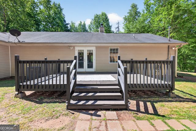 386 Ridgewood Drive, Pendergrass, GA 30567