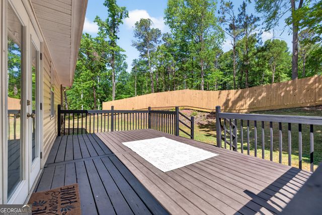 386 Ridgewood Drive, Pendergrass, GA 30567