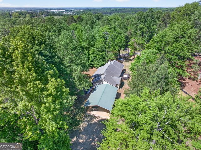 386 Ridgewood Drive, Pendergrass, GA 30567