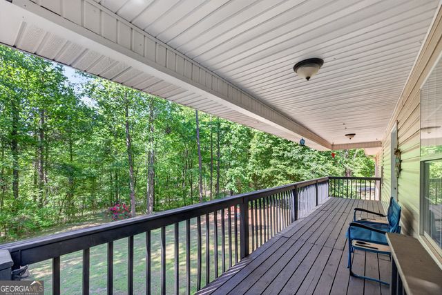 386 Ridgewood Drive, Pendergrass, GA 30567