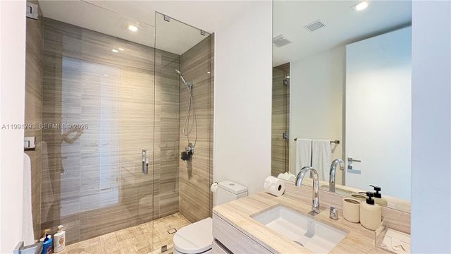 18975 Collins Avenue 905, Sunny Isles Beach, FL 33160