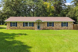 112 W Priscilla Lane, Lone Star, TX 75668