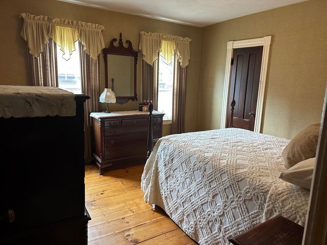 90 Locust Ave, Worcester, MA 01604