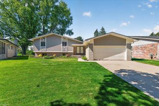 32843 Surow Drive, Warren, MI 48093