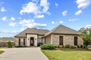 605 Hartwood Court, Pearl, MS 39208