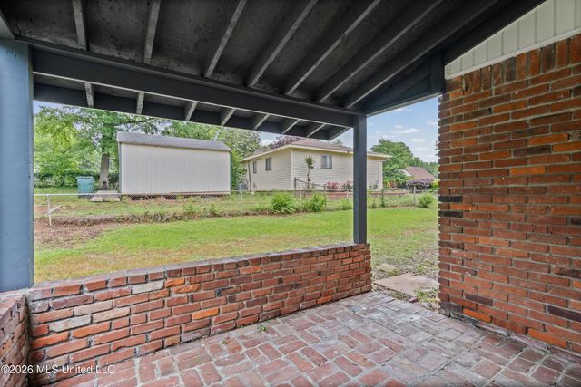 1500 Vicksburg Drive, Southaven, MS 38671