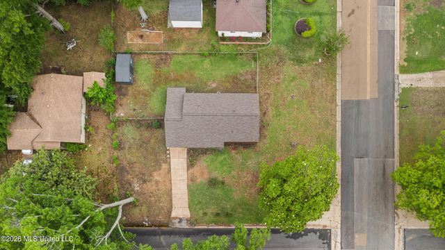 1500 Vicksburg Drive, Southaven, MS 38671