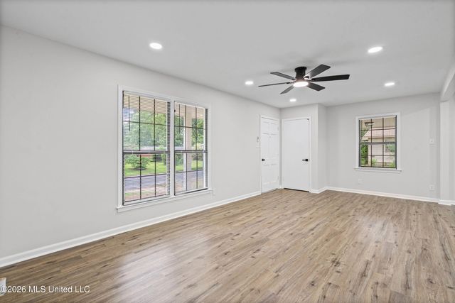 1500 Vicksburg Drive, Southaven, MS 38671