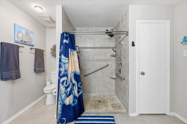 5629 Meadows Way, North Richland Hills, TX 76180