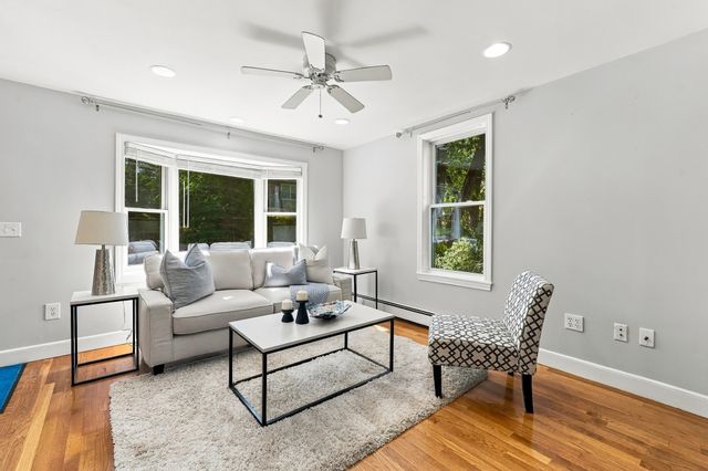 8 Rangeway, Lexington, MA 02420