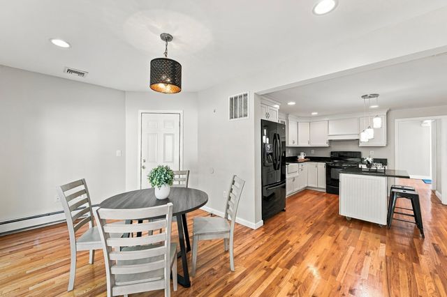 8 Rangeway, Lexington, MA 02420