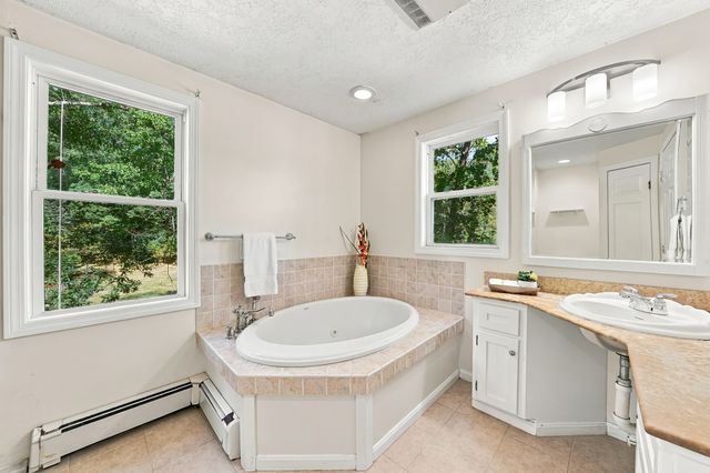 8 Rangeway, Lexington, MA 02420