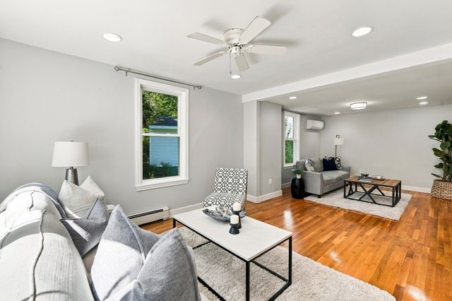 8 Rangeway, Lexington, MA 02420