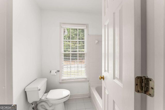 1202 Chadwick Lake Drive, Lawrenceville, GA 30043