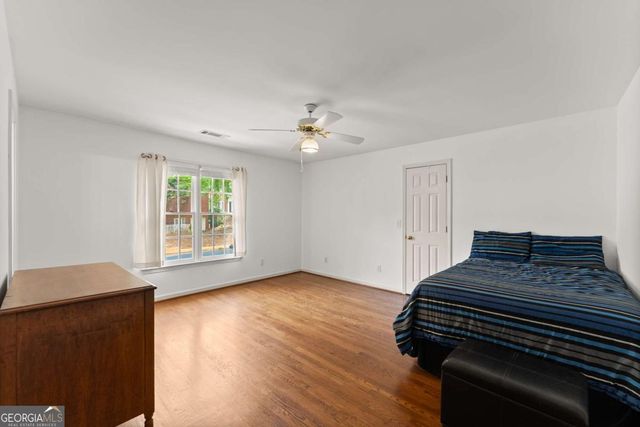 1202 Chadwick Lake Drive, Lawrenceville, GA 30043