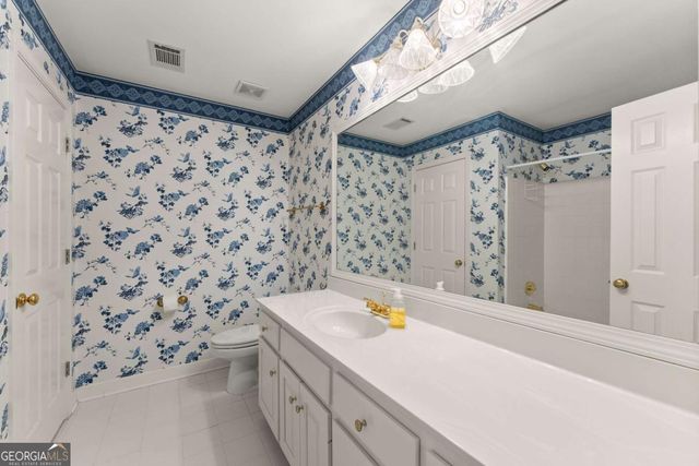 1202 Chadwick Lake Drive, Lawrenceville, GA 30043