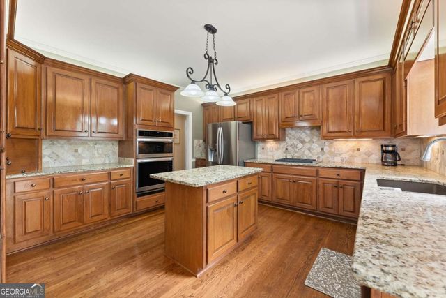 1202 Chadwick Lake Drive, Lawrenceville, GA 30043