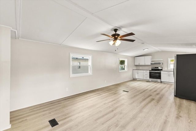 5 Marks Way, Carver, MA 02330