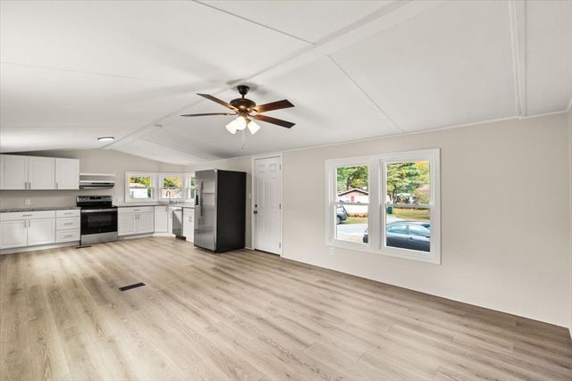 5 Marks Way, Carver, MA 02330