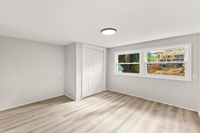 5 Marks Way, Carver, MA 02330