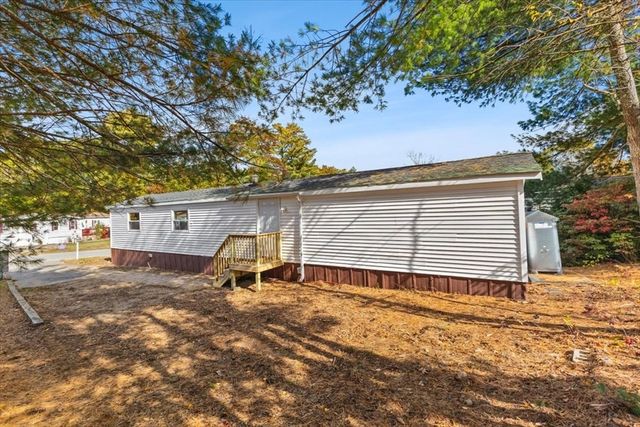 5 Marks Way, Carver, MA 02330