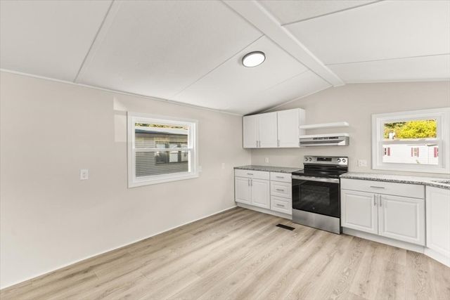 5 Marks Way, Carver, MA 02330