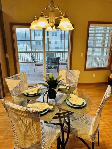 306 Lindsay Way, Cottage Grove, WI 53527