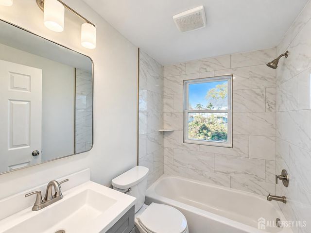 173 Jackson Avenue, Edison, NJ 08837