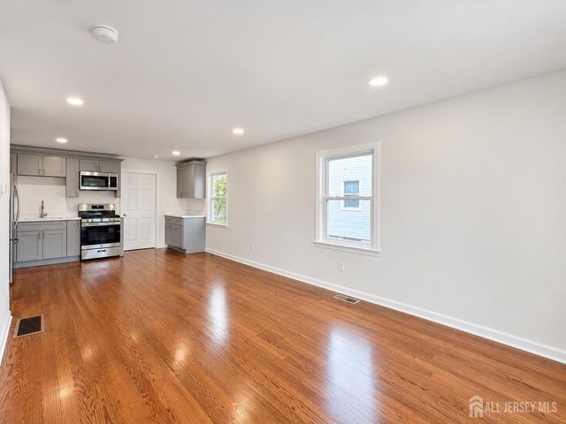 173 Jackson Avenue, Edison, NJ 08837