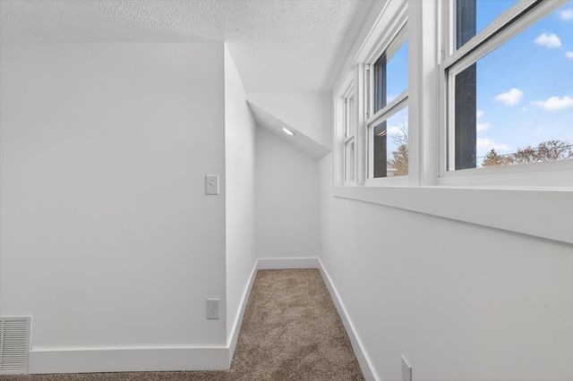 100 Dwight Avenue Se, City Of Grand Rapids, MI 49506