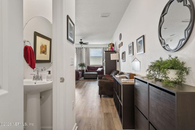 6211 RYEGRASS Street, Jacksonville, FL 32258