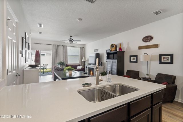 6211 RYEGRASS Street, Jacksonville, FL 32258