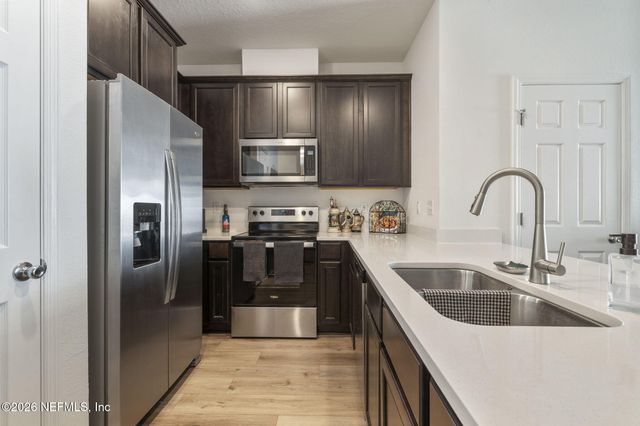 6211 RYEGRASS Street, Jacksonville, FL 32258