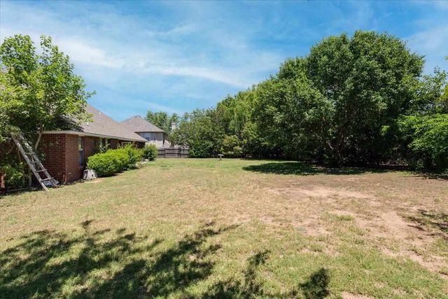 2401 NW 68th St, Lawton, OK 73505