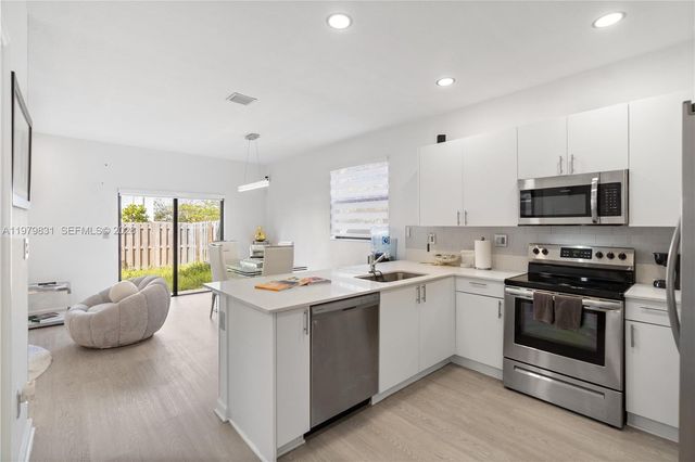 28500 SW 133rd Path, Homestead, FL 33033