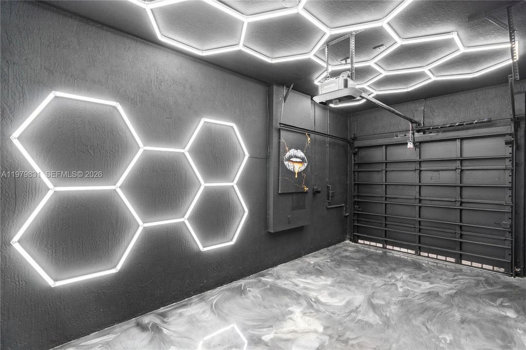 Image 10 of property listing at 28500 SW 133rd Path, Homestead, FL 33033