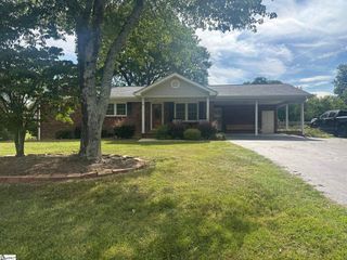 223 Blalock Road, Boiling Springs, SC 29316