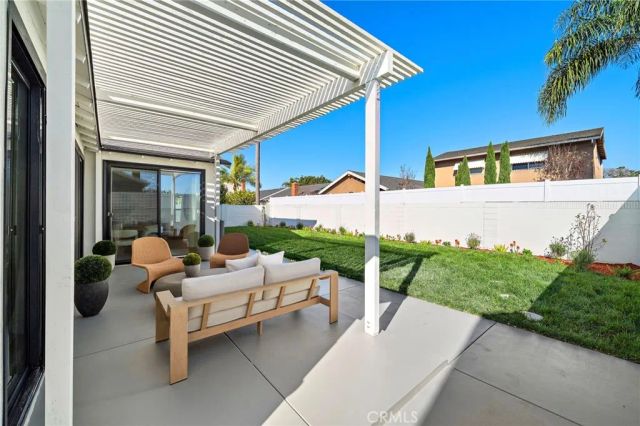 17372 Forbes, Huntington Beach, CA 92649