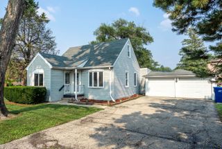 2209 DOUGLAS Avenue, Des Plaines, IL 60018