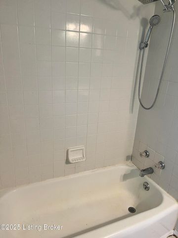 1407 Dotland Cir, Shelbyville, KY 40065