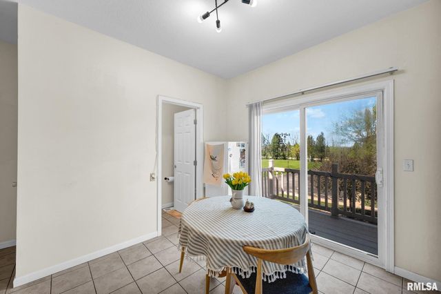 11217 N Oakwood Dr Unit 3, Peoria, IL 61615