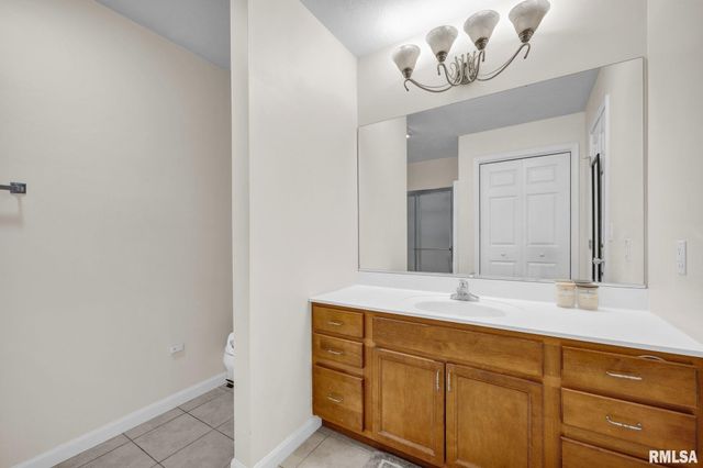 11217 N Oakwood Dr Unit 3, Peoria, IL 61615