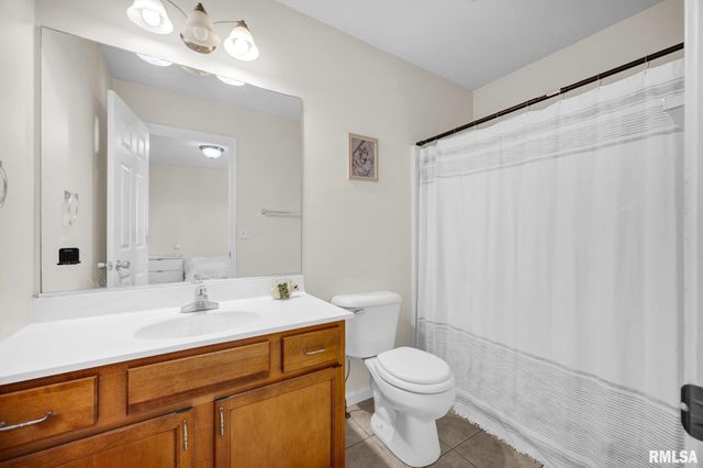 11217 N Oakwood Dr Unit 3, Peoria, IL 61615