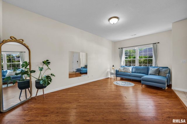 11217 N Oakwood Dr Unit 3, Peoria, IL 61615