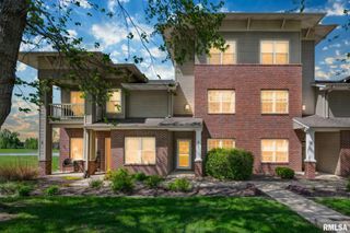 11217 N Oakwood Dr Unit 3, Peoria, IL 61615