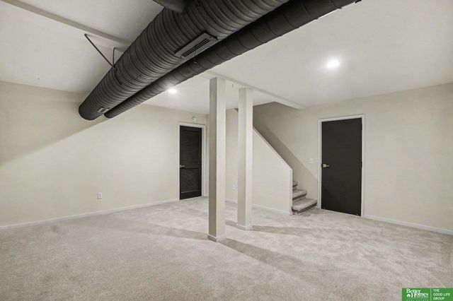 6009 Lafayette Court, Omaha, NE 68132