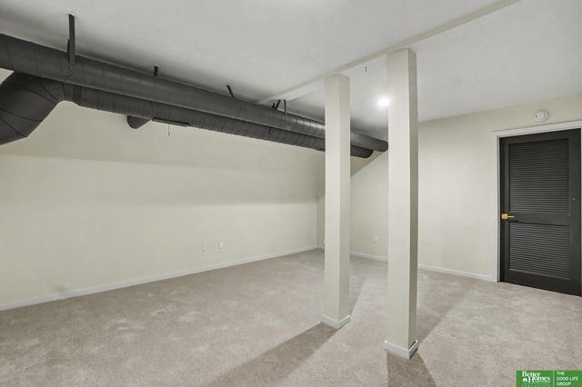 6009 Lafayette Court, Omaha, NE 68132