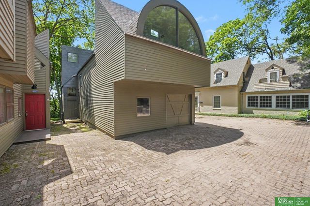 6009 Lafayette Court, Omaha, NE 68132