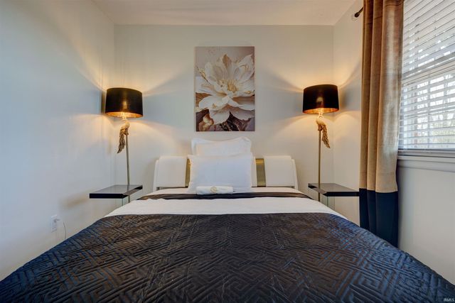 1235 Timber Ridge Drive, Huntingburg, IN 47542